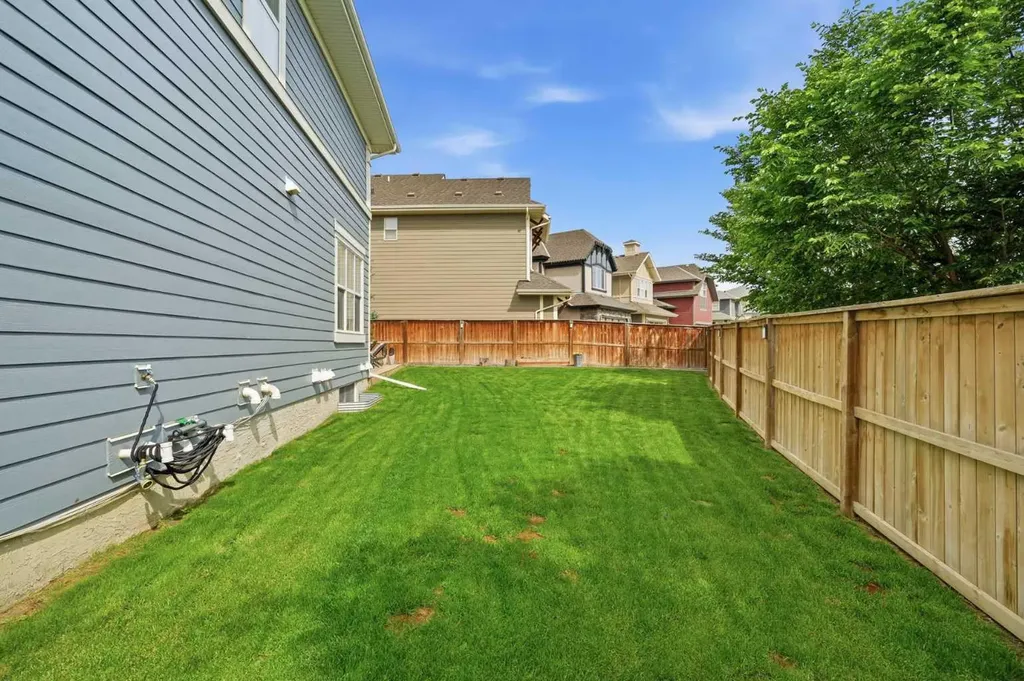 6 Mahogany Lane SE Calgary AB T3M 2J9