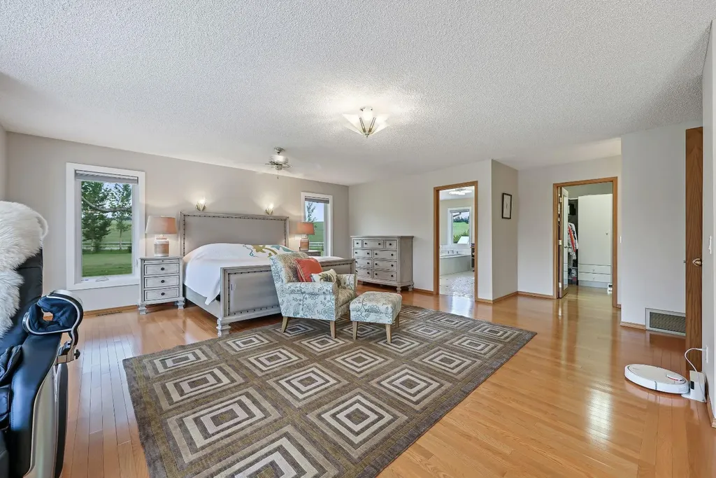 242125 8 Street E Rural Foothills County AB T1S 3L2