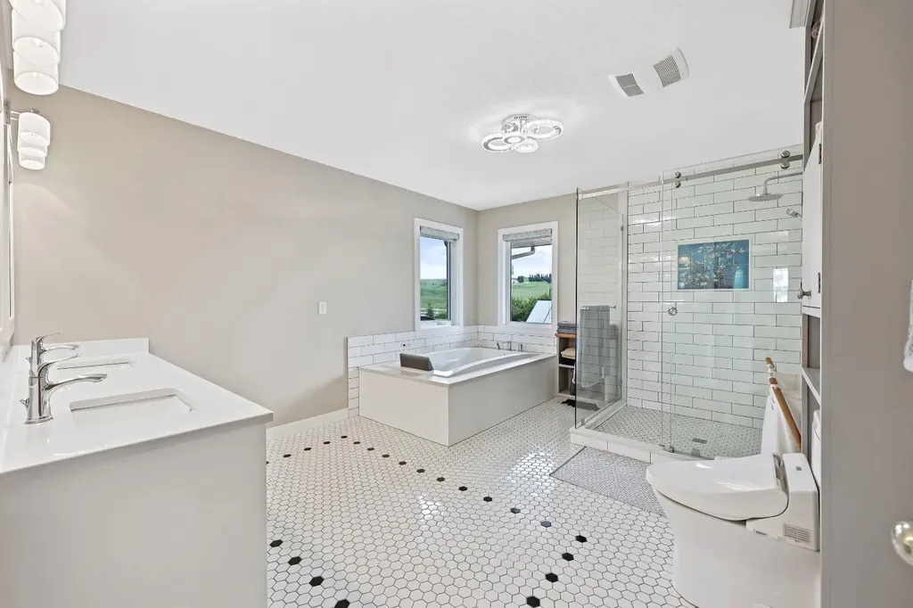242125 8 Street E Rural Foothills County AB T1S 3L2