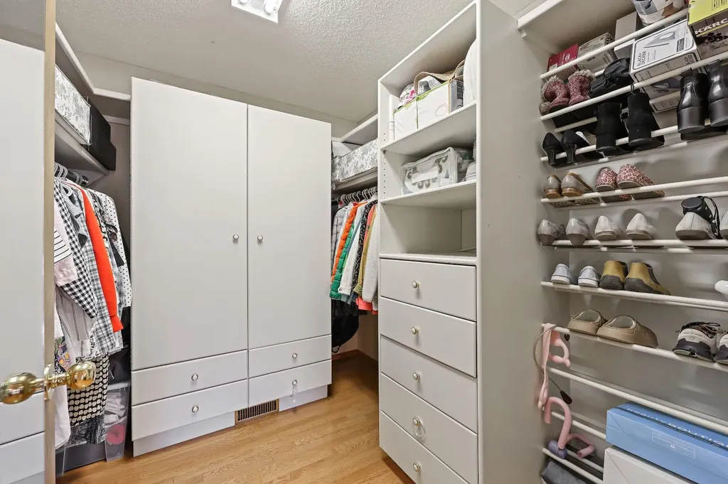 242125 8 Street E Rural Foothills County AB T1S 3L2