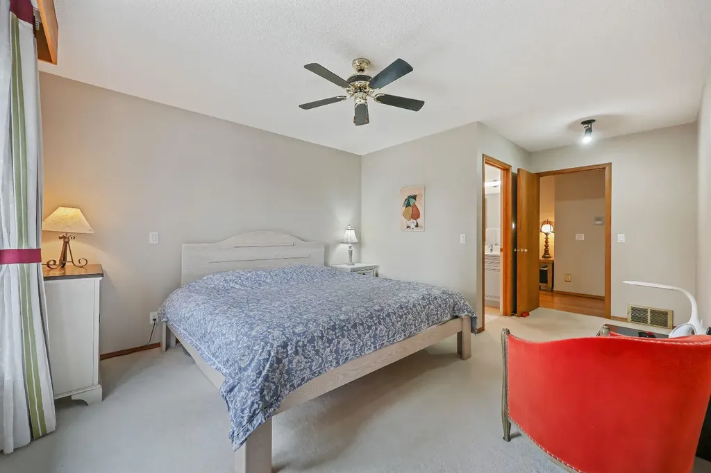 242125 8 Street E Rural Foothills County AB T1S 3L2