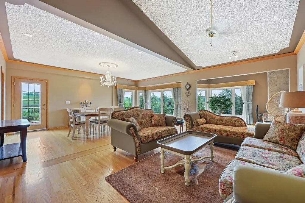 242125 8 Street E Rural Foothills County AB T1S 3L2