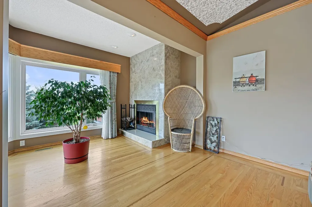 242125 8 Street E Rural Foothills County AB T1S 3L2