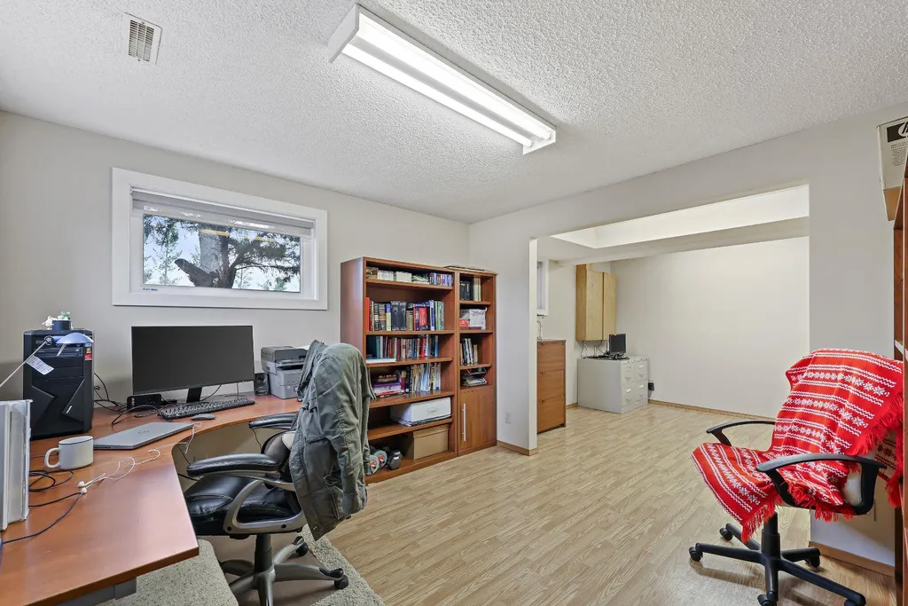 242125 8 Street E Rural Foothills County AB T1S 3L2