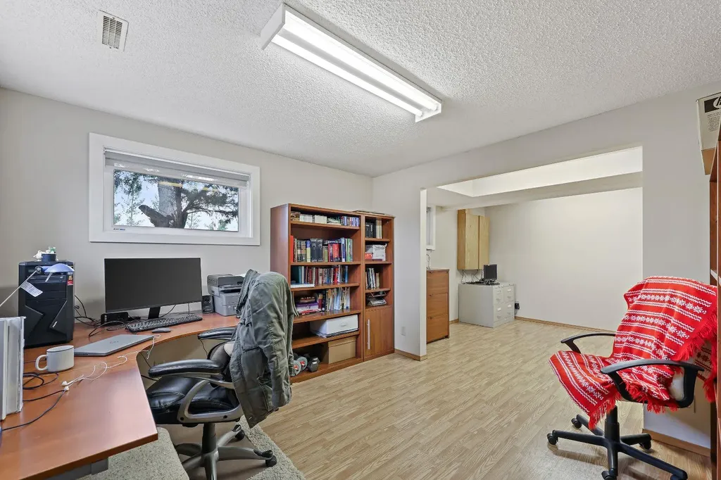 242125 8 Street E Rural Foothills County AB T1S 3L2