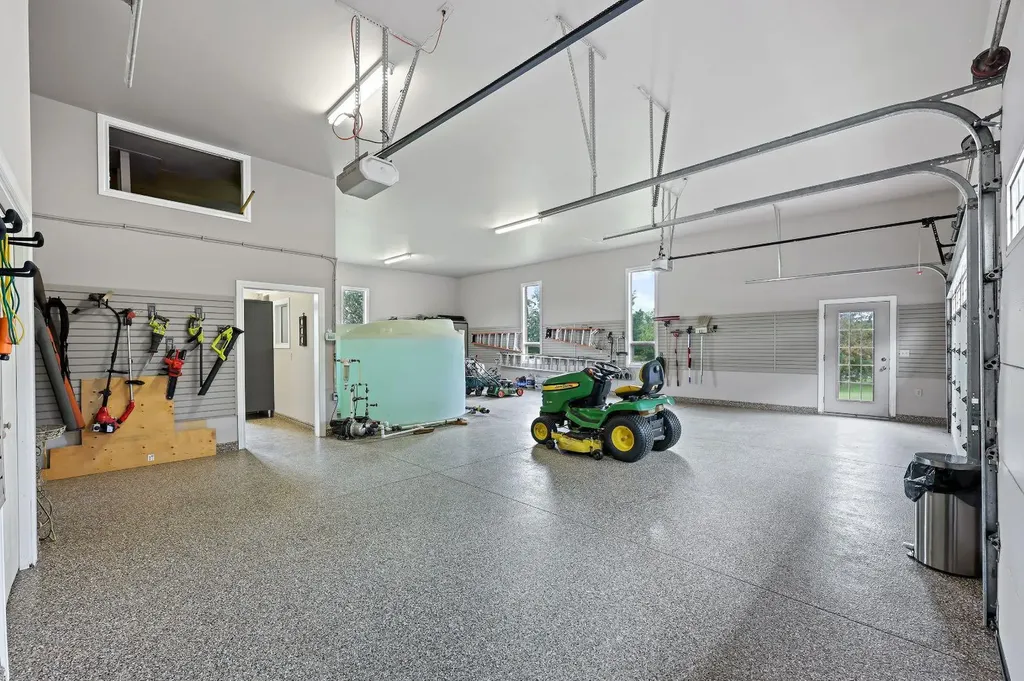 242125 8 Street E Rural Foothills County AB T1S 3L2
