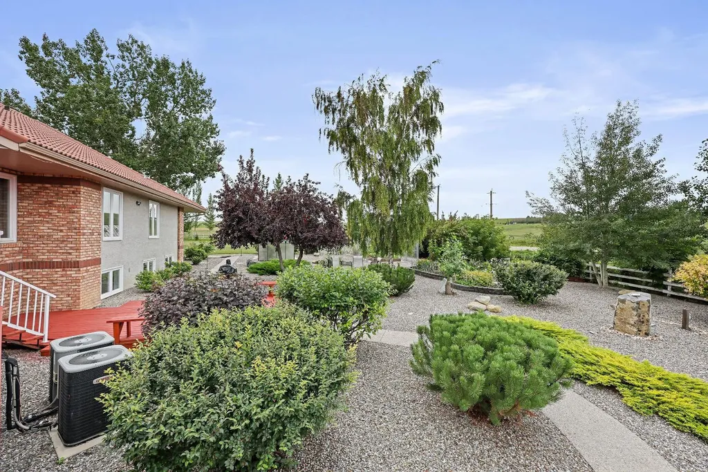 242125 8 Street E Rural Foothills County AB T1S 3L2