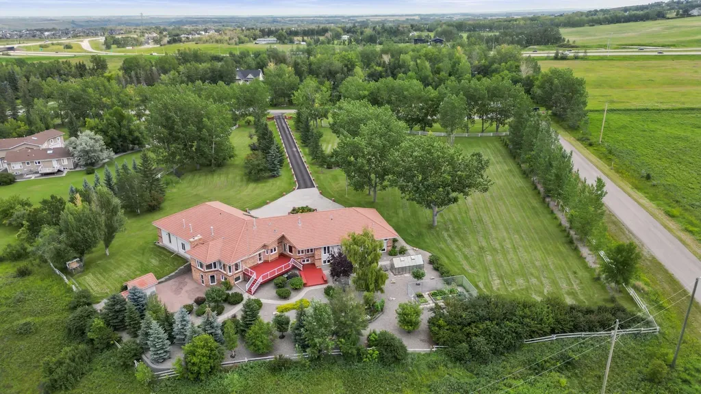 242125 8 Street E Rural Foothills County AB T1S 3L2