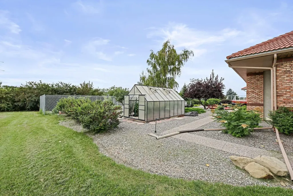 242125 8 Street E Rural Foothills County AB T1S 3L2