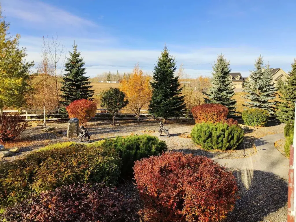 242125 8 Street E Rural Foothills County AB T1S 3L2