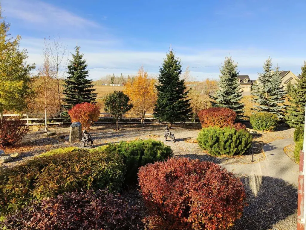 242125 8 Street E Rural Foothills County AB T1S 3L2