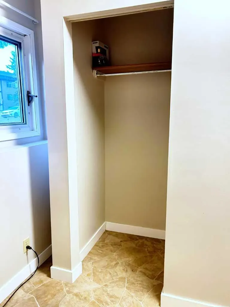 6117 53 Street Olds AB T4H 1L2