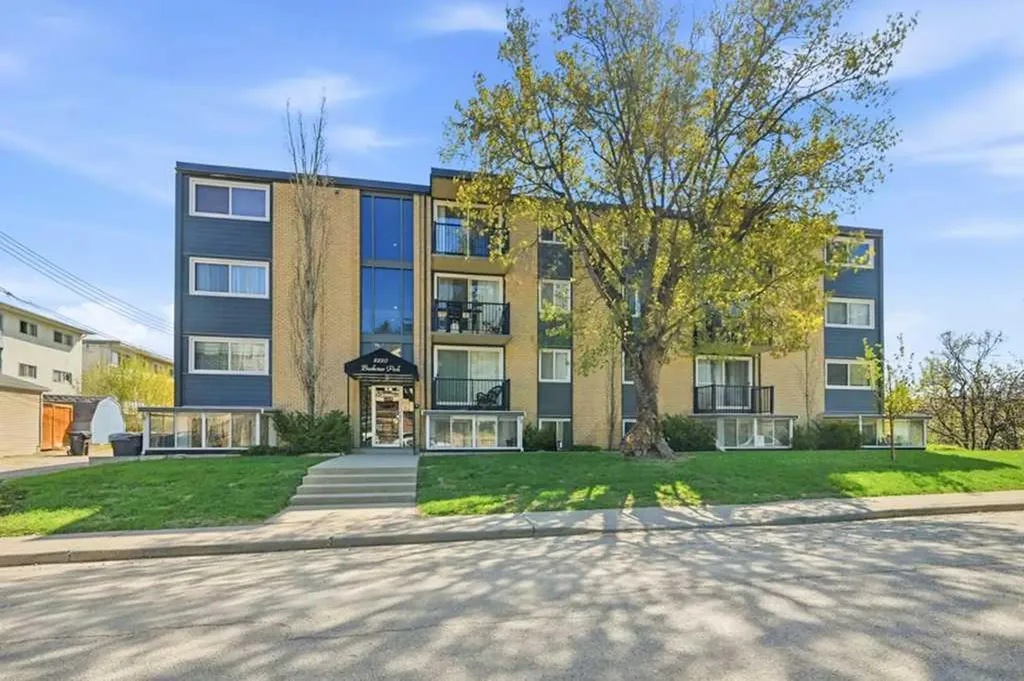 2220 16a Street SW Calgary AB T2T 4K2