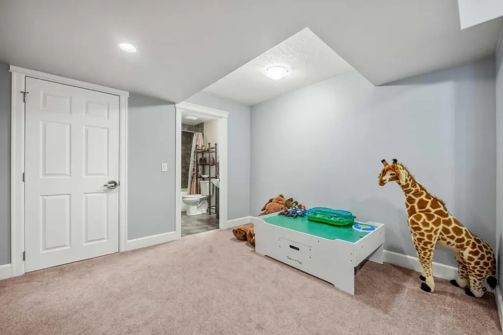 1320 Windstone Road SW Airdrie AB T4B 0N5