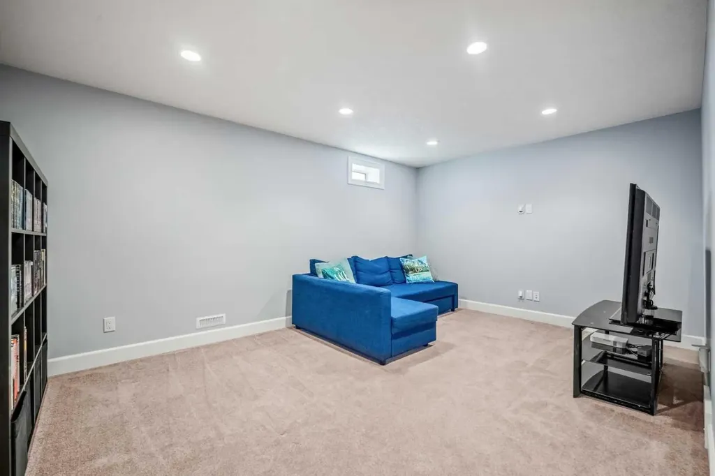 1320 Windstone Road SW Airdrie AB T4B 0N5