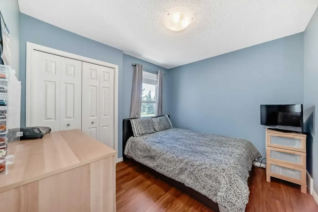 255 Copperfield Manor SE Calgary AB T2Z 4R8
