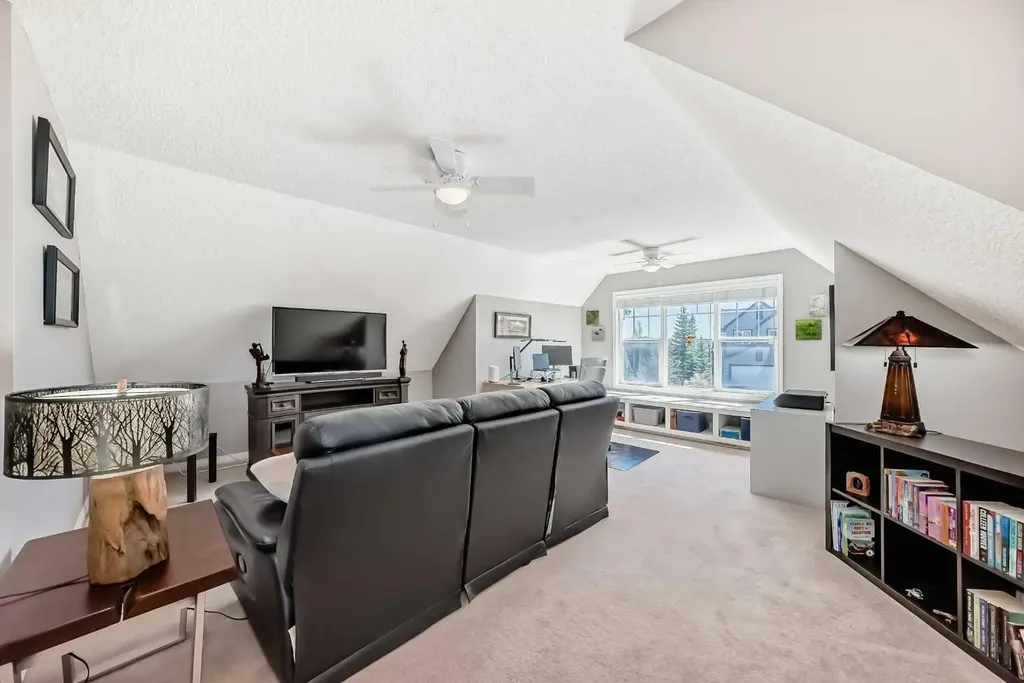 255 Copperfield Manor SE Calgary AB T2Z 4R8