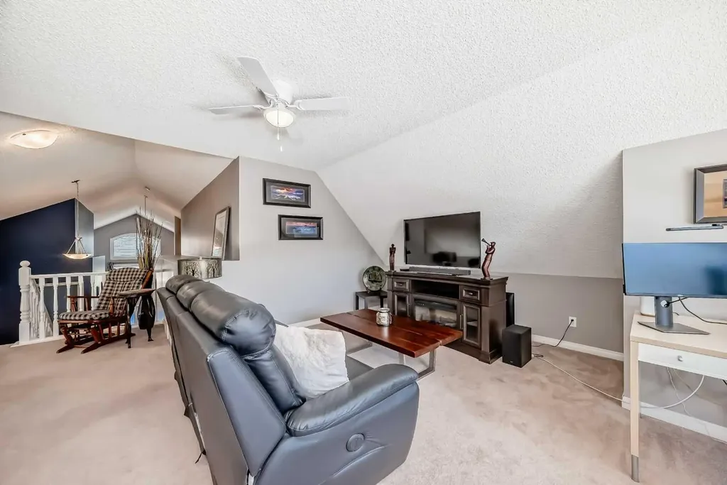 255 Copperfield Manor SE Calgary AB T2Z 4R8