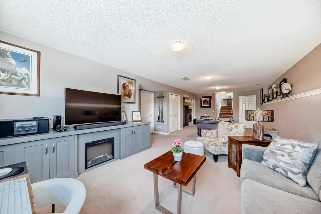 255 Copperfield Manor SE Calgary AB T2Z 4R8
