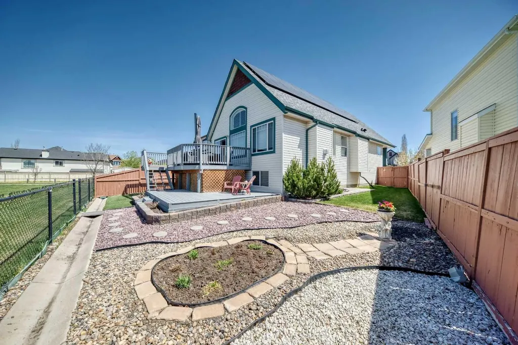 255 Copperfield Manor SE Calgary AB T2Z 4R8