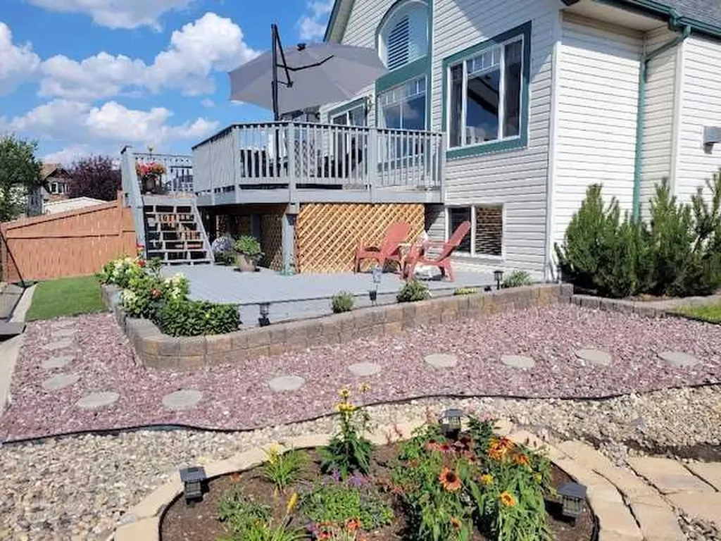 255 Copperfield Manor SE Calgary AB T2Z 4R8