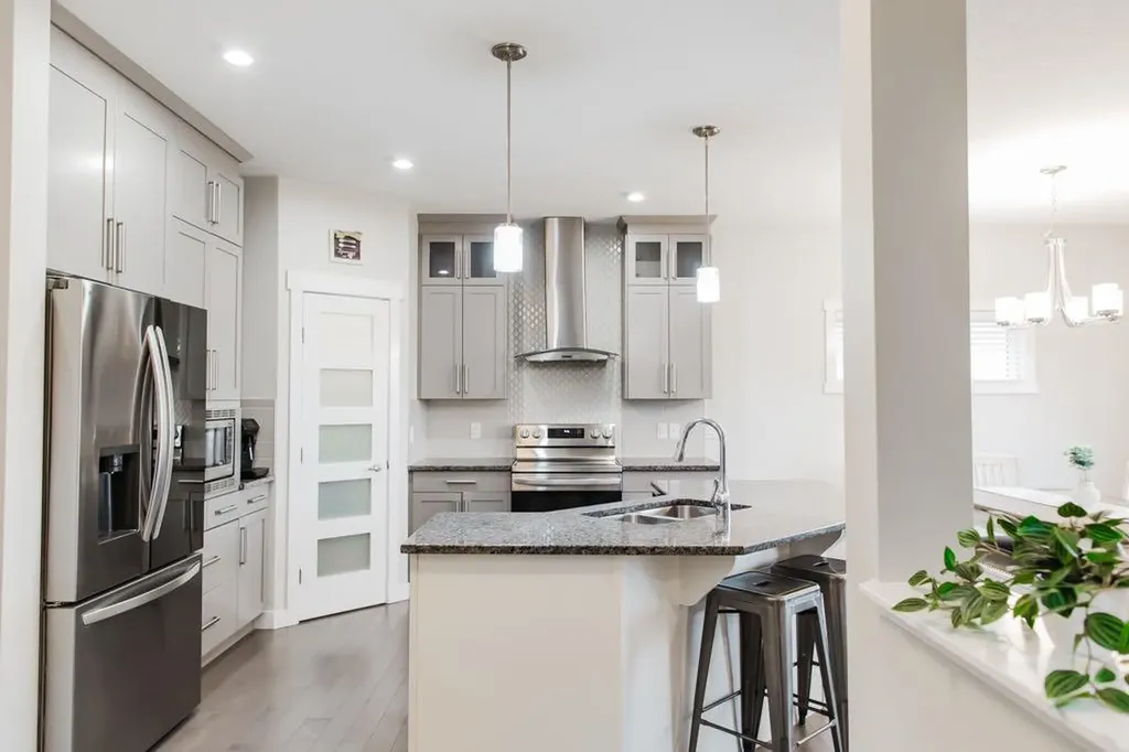 8877 85a Avenue Grande Prairie AB T8X 0R5