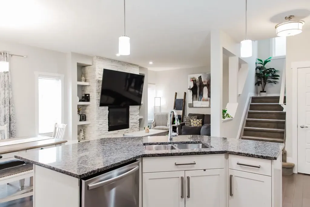 8877 85a Avenue Grande Prairie AB T8X 0R5