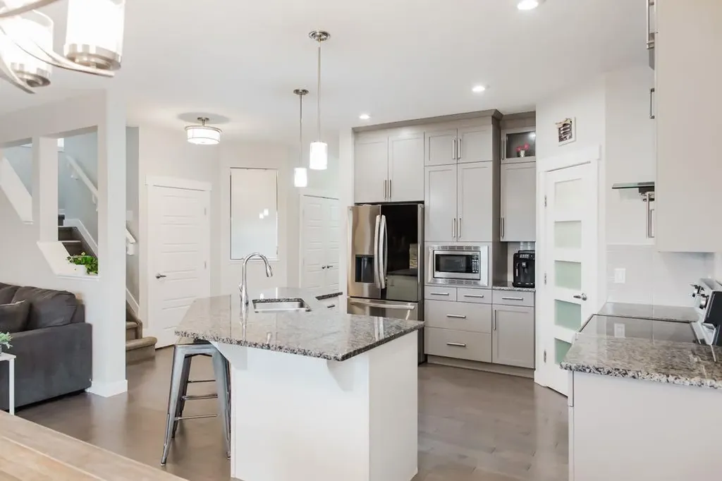 8877 85a Avenue Grande Prairie AB T8X 0R5