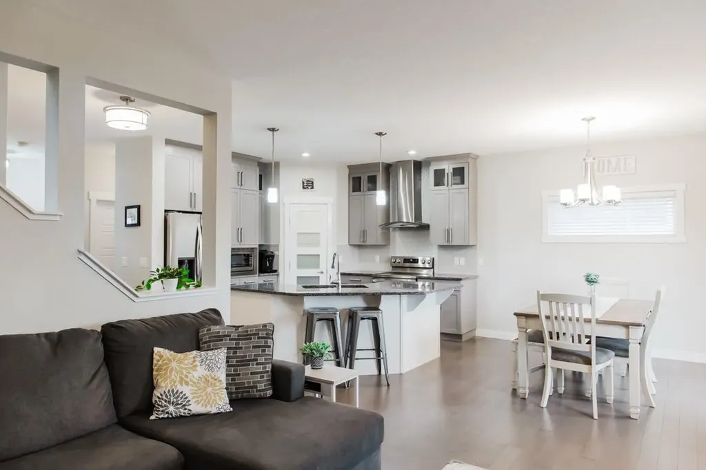 8877 85a Avenue Grande Prairie AB T8X 0R5