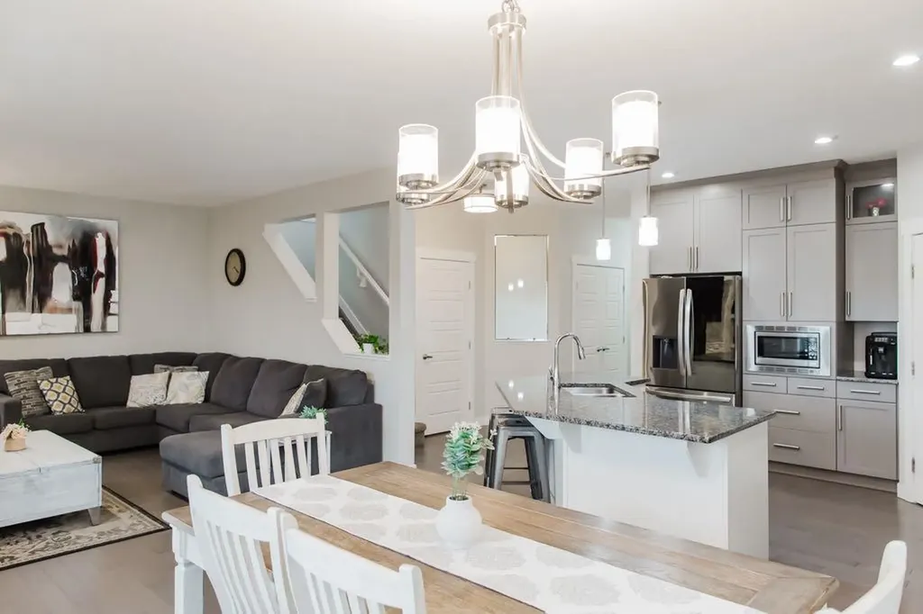 8877 85a Avenue Grande Prairie AB T8X 0R5