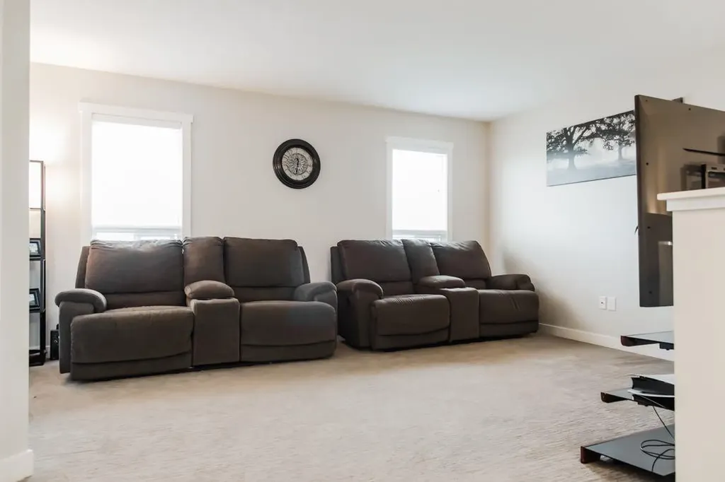 8877 85a Avenue Grande Prairie AB T8X 0R5