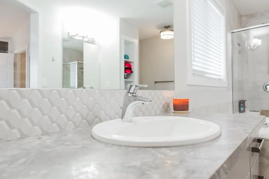 8877 85a Avenue Grande Prairie AB T8X 0R5