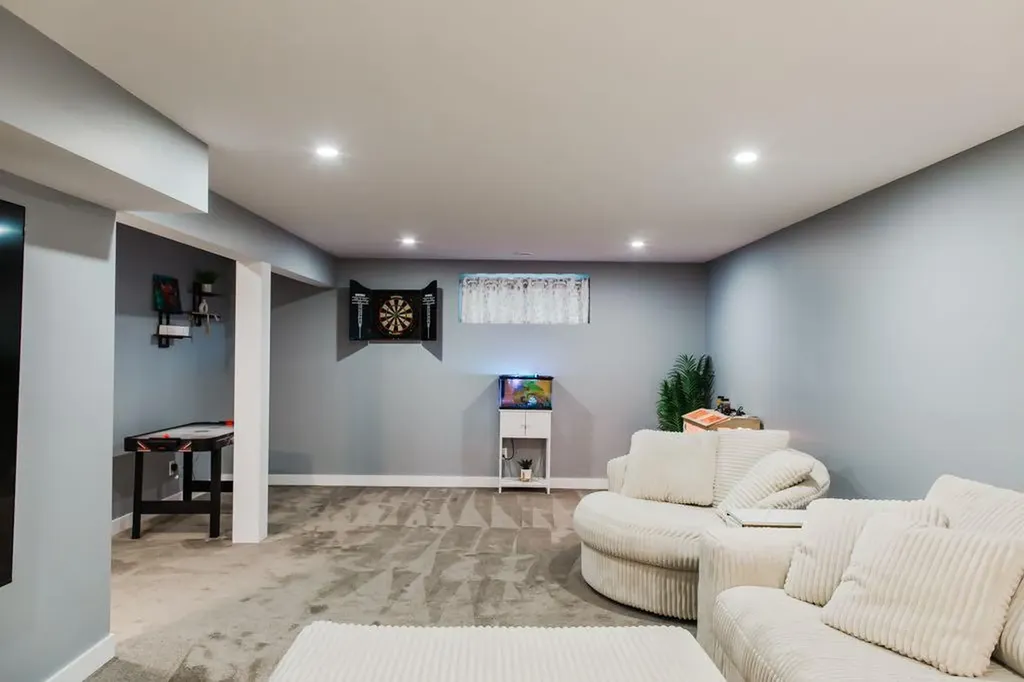8877 85a Avenue Grande Prairie AB T8X 0R5