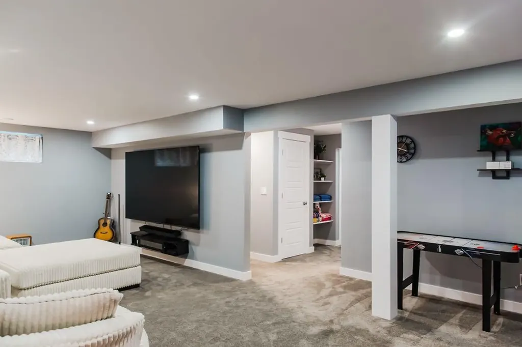 8877 85a Avenue Grande Prairie AB T8X 0R5