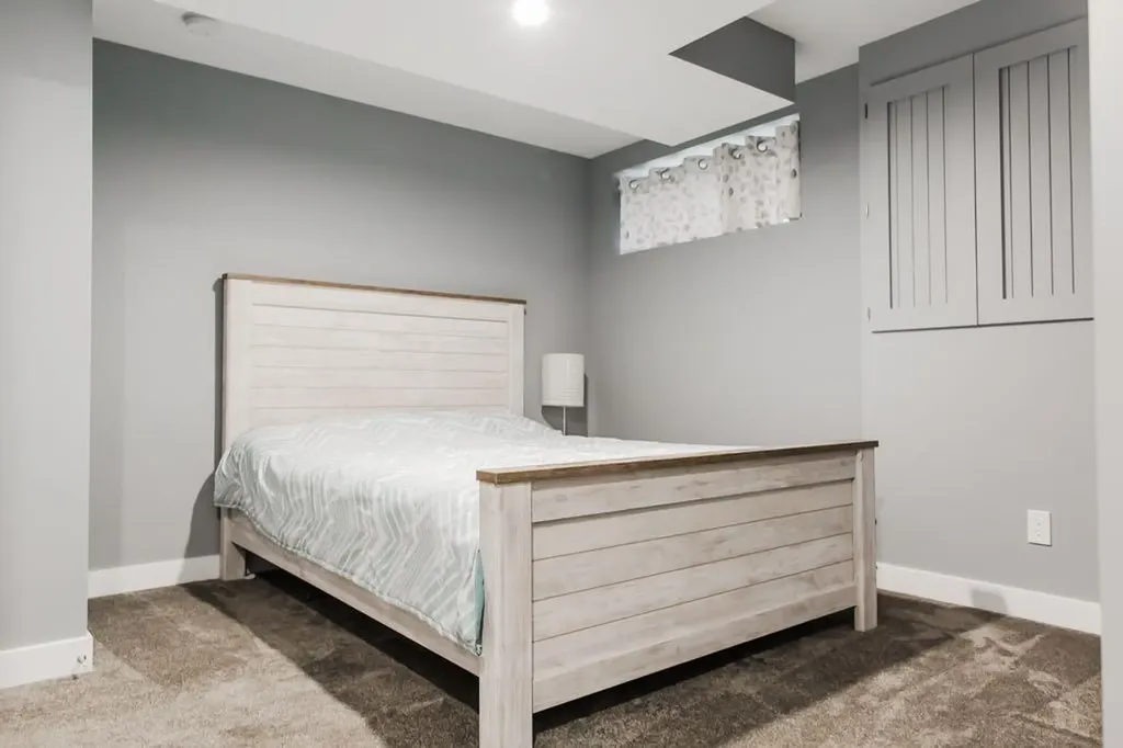 8877 85a Avenue Grande Prairie AB T8X 0R5