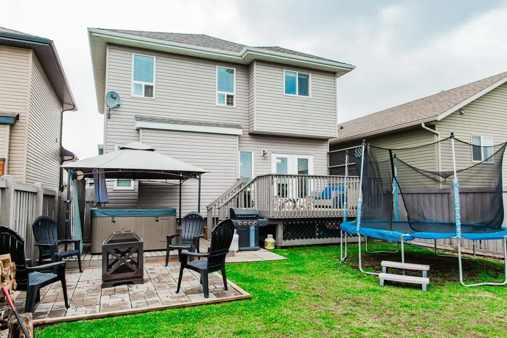 8877 85a Avenue Grande Prairie AB T8X 0R5
