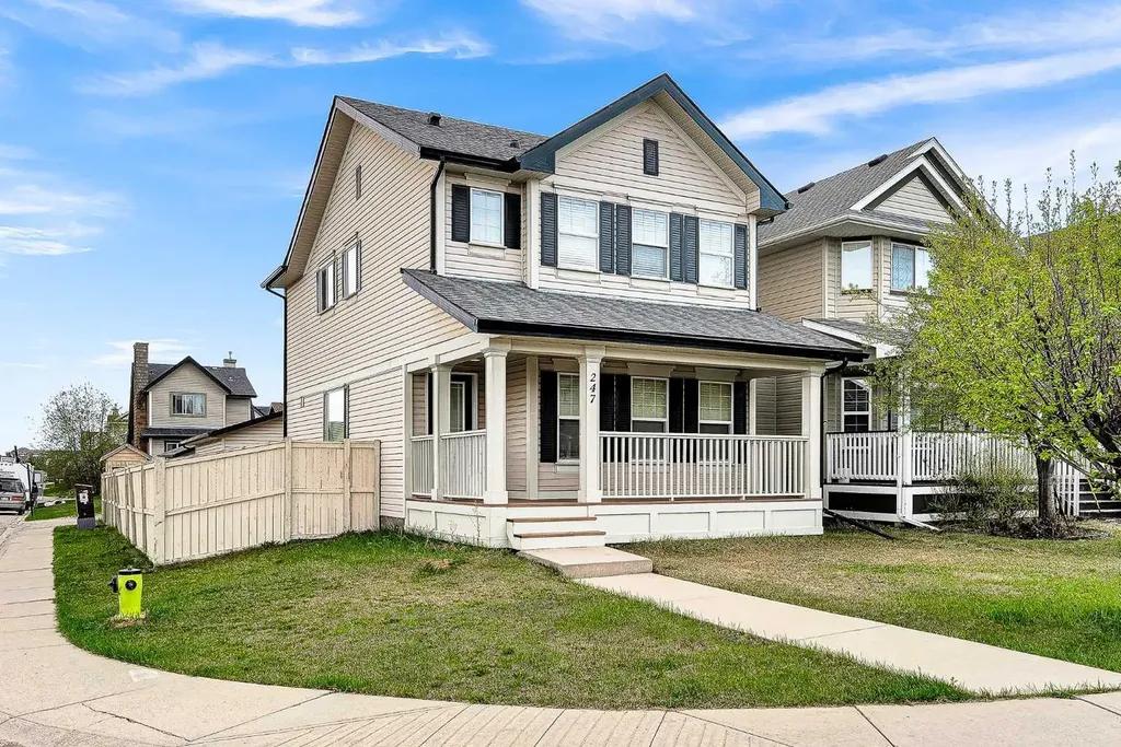 247 Evermeadow Avenue SW Calgary AB T2Y 4X2