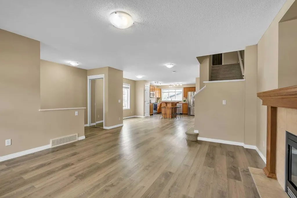 247 Evermeadow Avenue SW Calgary AB T2Y 4X2