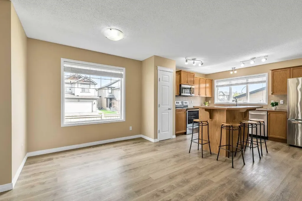 247 Evermeadow Avenue SW Calgary AB T2Y 4X2