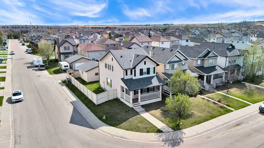 247 Evermeadow Avenue SW Calgary AB T2Y 4X2
