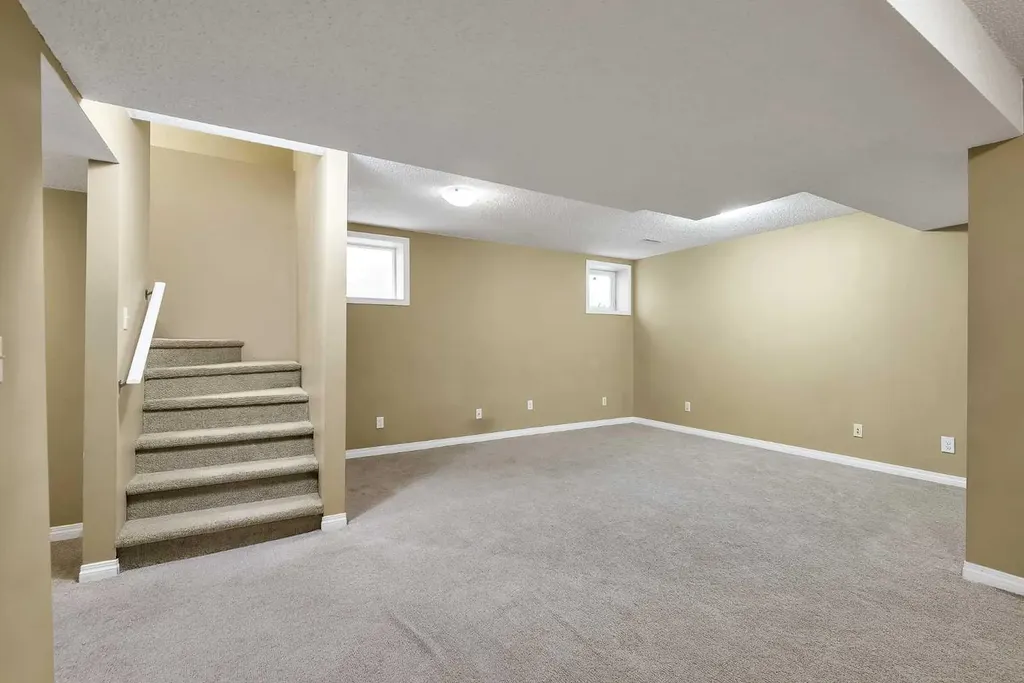 247 Evermeadow Avenue SW Calgary AB T2Y 4X2