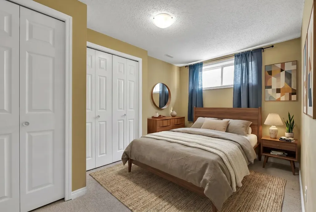 247 Evermeadow Avenue SW Calgary AB T2Y 4X2