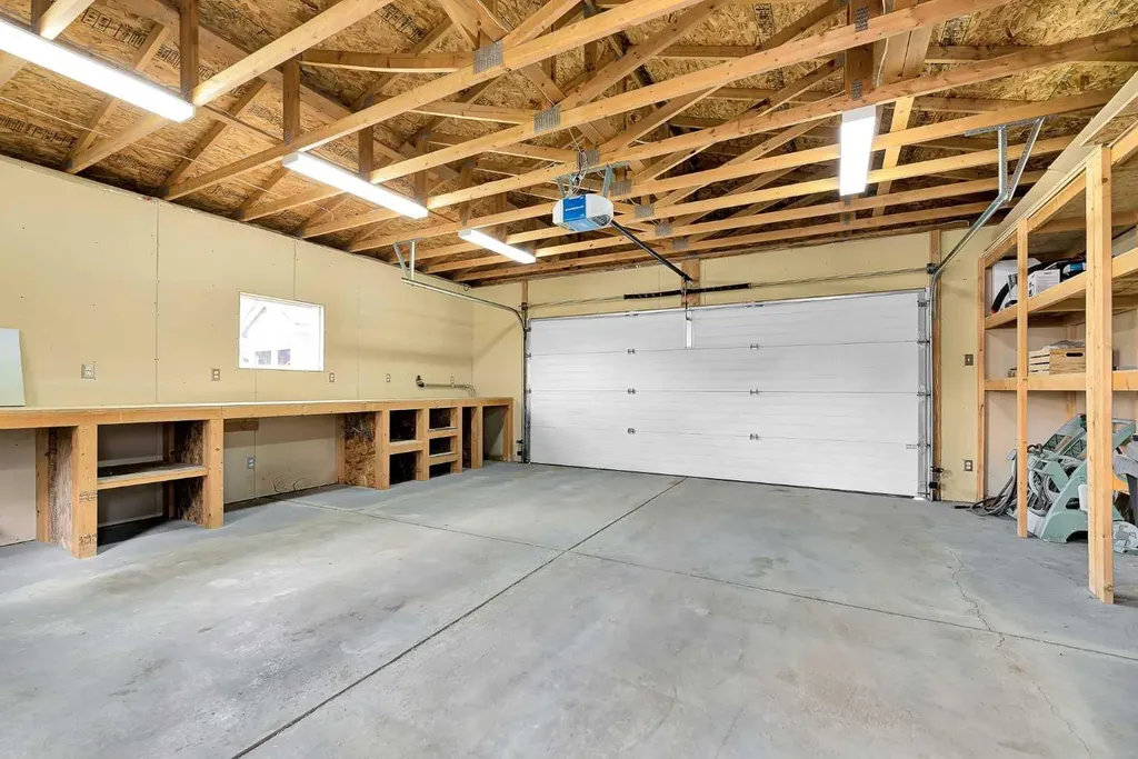 247 Evermeadow Avenue SW Calgary AB T2Y 4X2