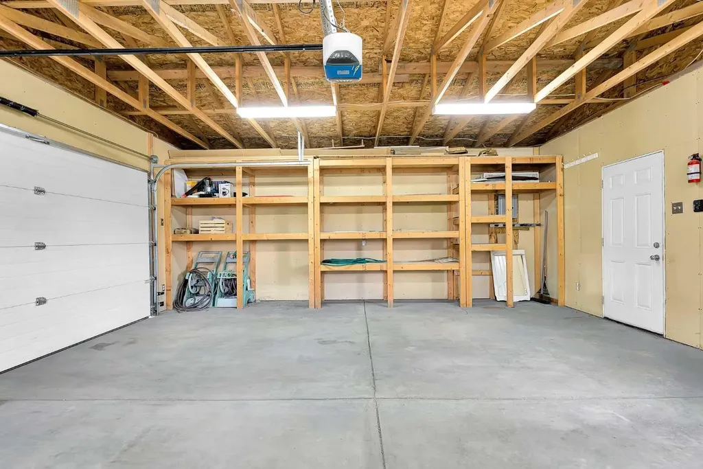 247 Evermeadow Avenue SW Calgary AB T2Y 4X2
