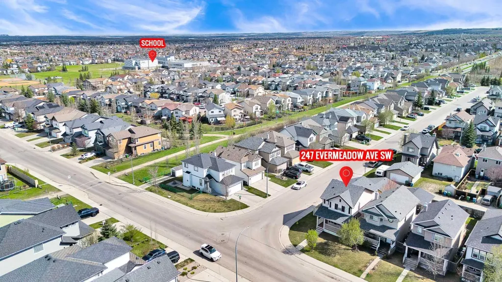 247 Evermeadow Avenue SW Calgary AB T2Y 4X2