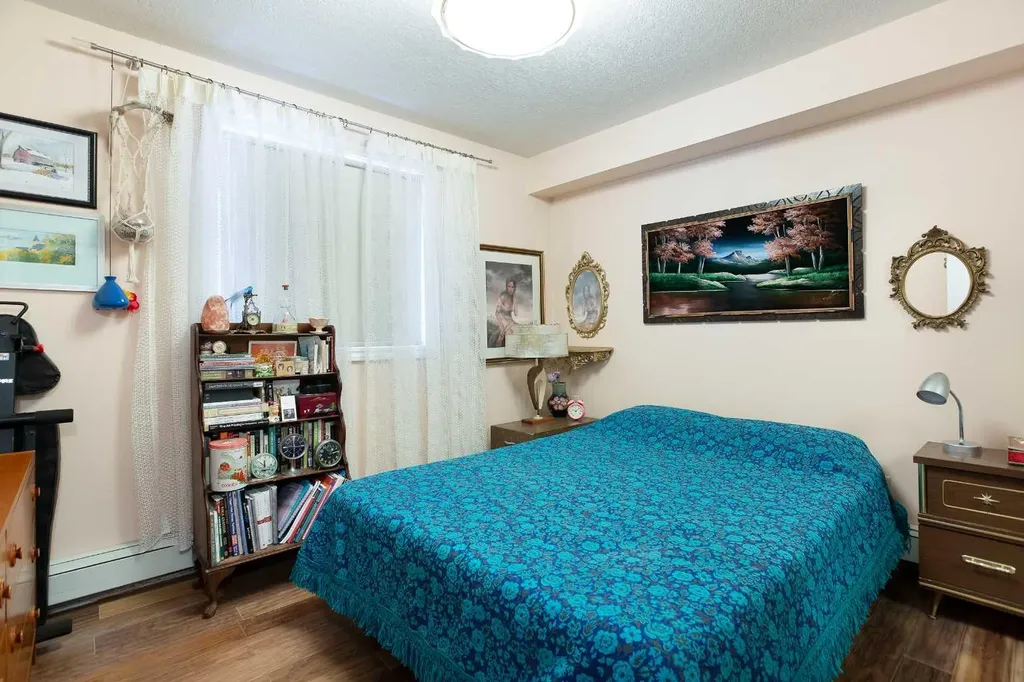 2515 14a Street SW Calgary AB T2T 3X6