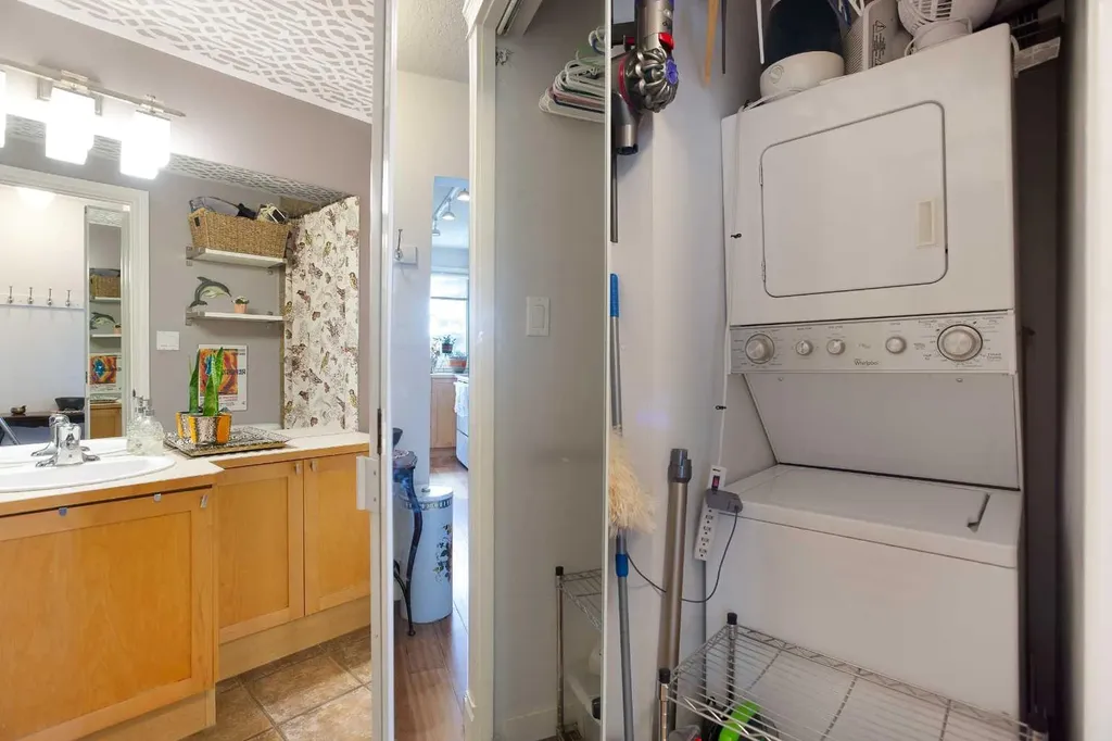 2515 14a Street SW Calgary AB T2T 3X6