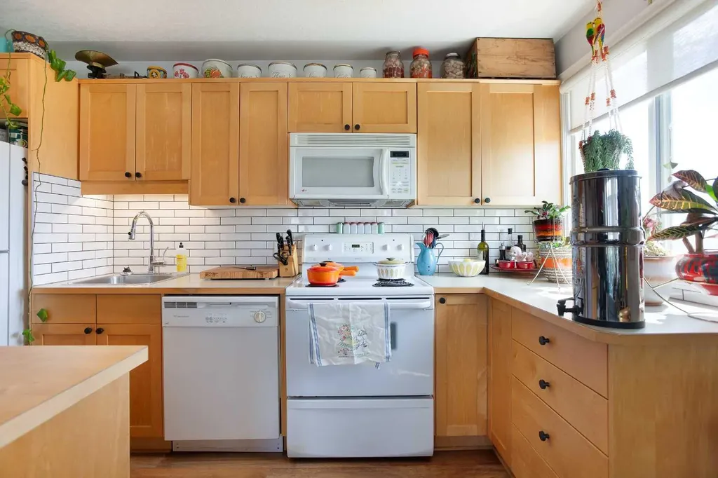 2515 14a Street SW Calgary AB T2T 3X6