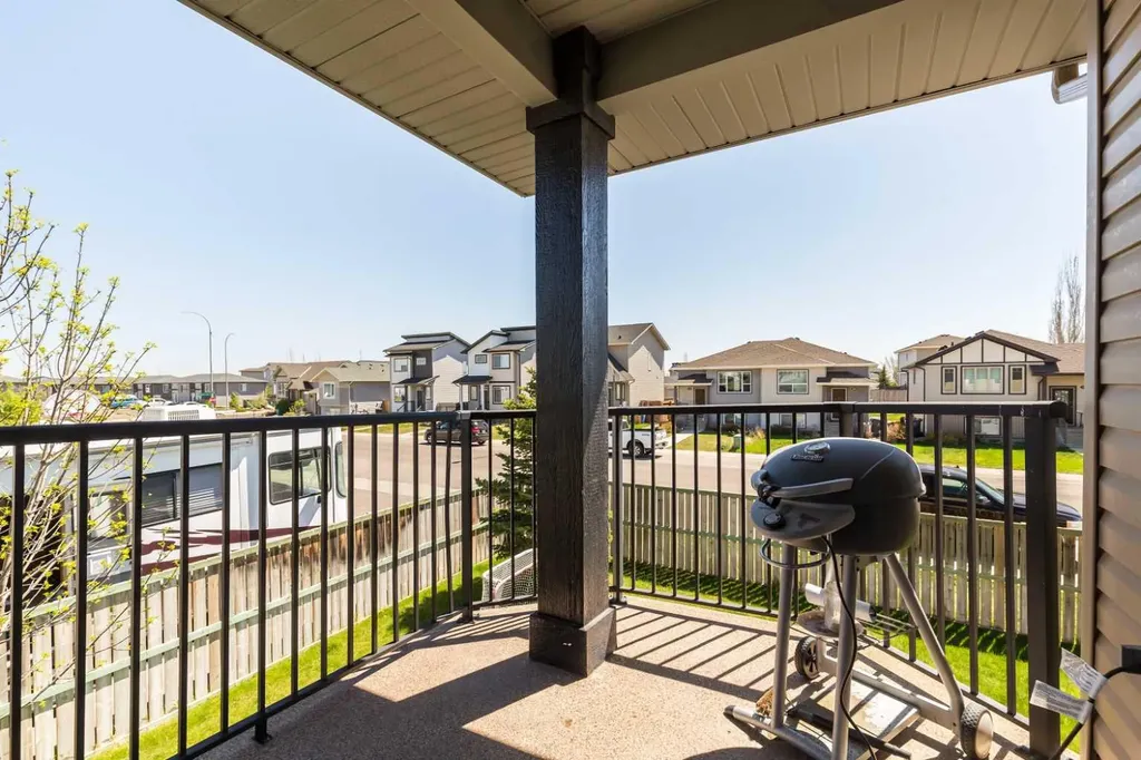 899 Mt Sundance Manor W Lethbridge AB T1J 1X7