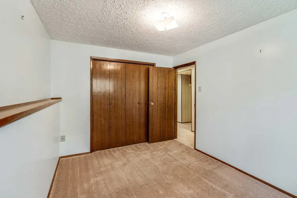 47 Ryerson Road W Lethbridge AB T1K 4N7